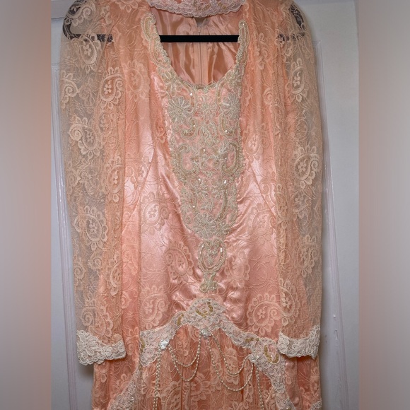 EUC True Vintage 1970s or 80s Peach Pink Lace Keyhole Pearl Appliqué Mermaid - Picture 4 of 16
